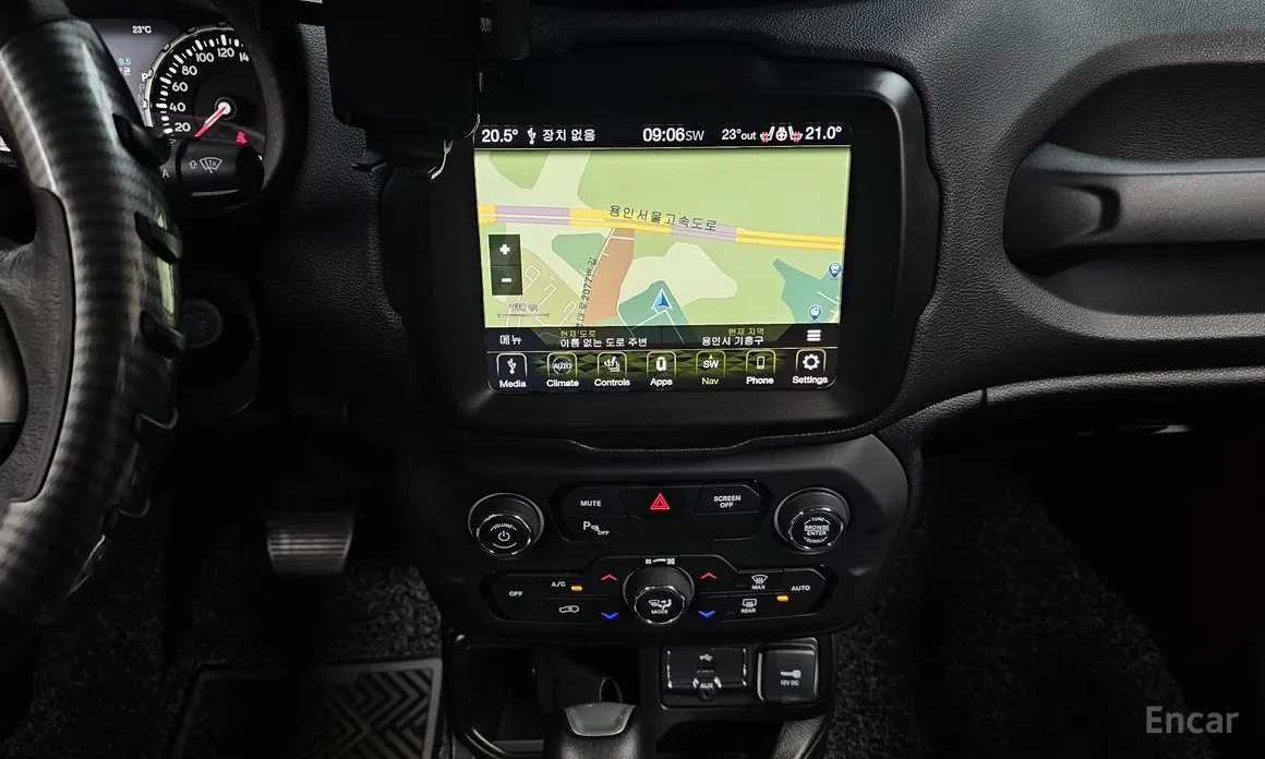 Фото 14 - Jeep Renegade