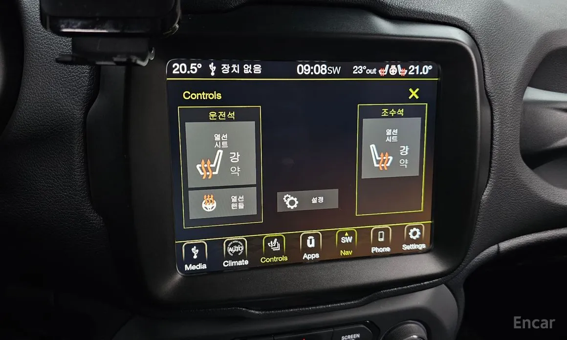 Фото 17 - Jeep Renegade