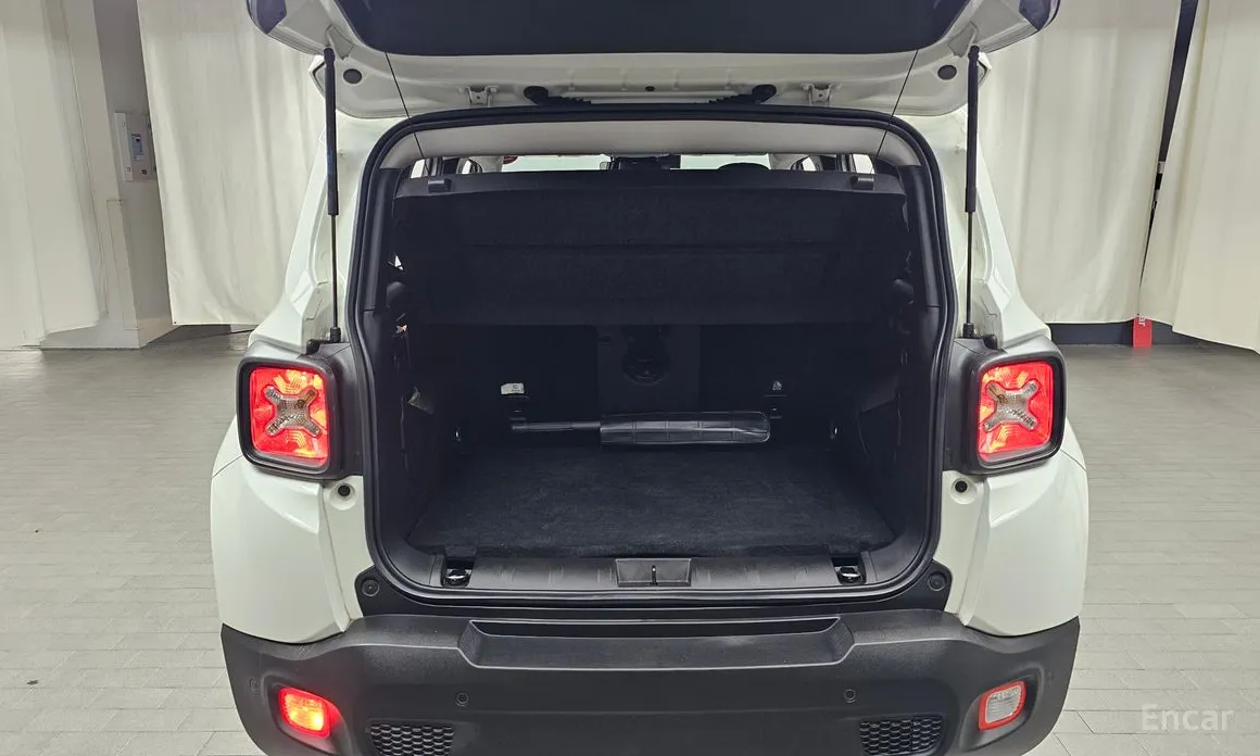 Фото 20 - Jeep Renegade