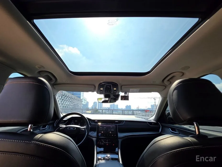 Фото 13 - Jeep Cherokee