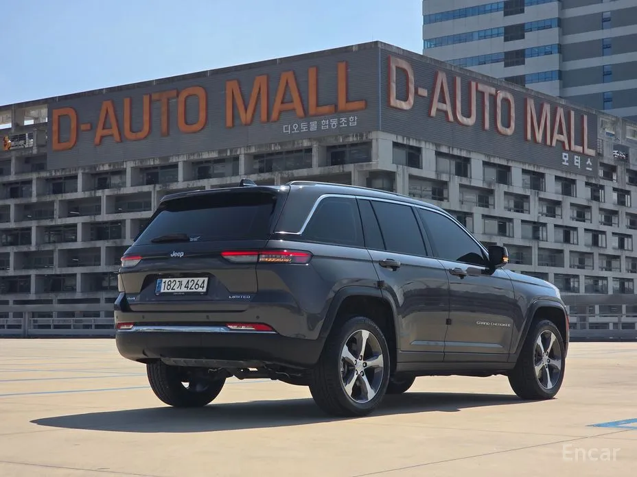 Фото 4 - Jeep Cherokee