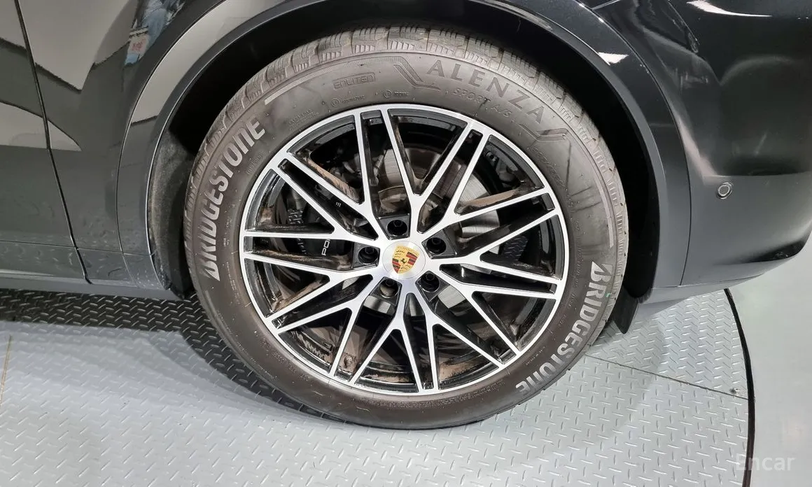 Фото 5 - Porsche Cayenne