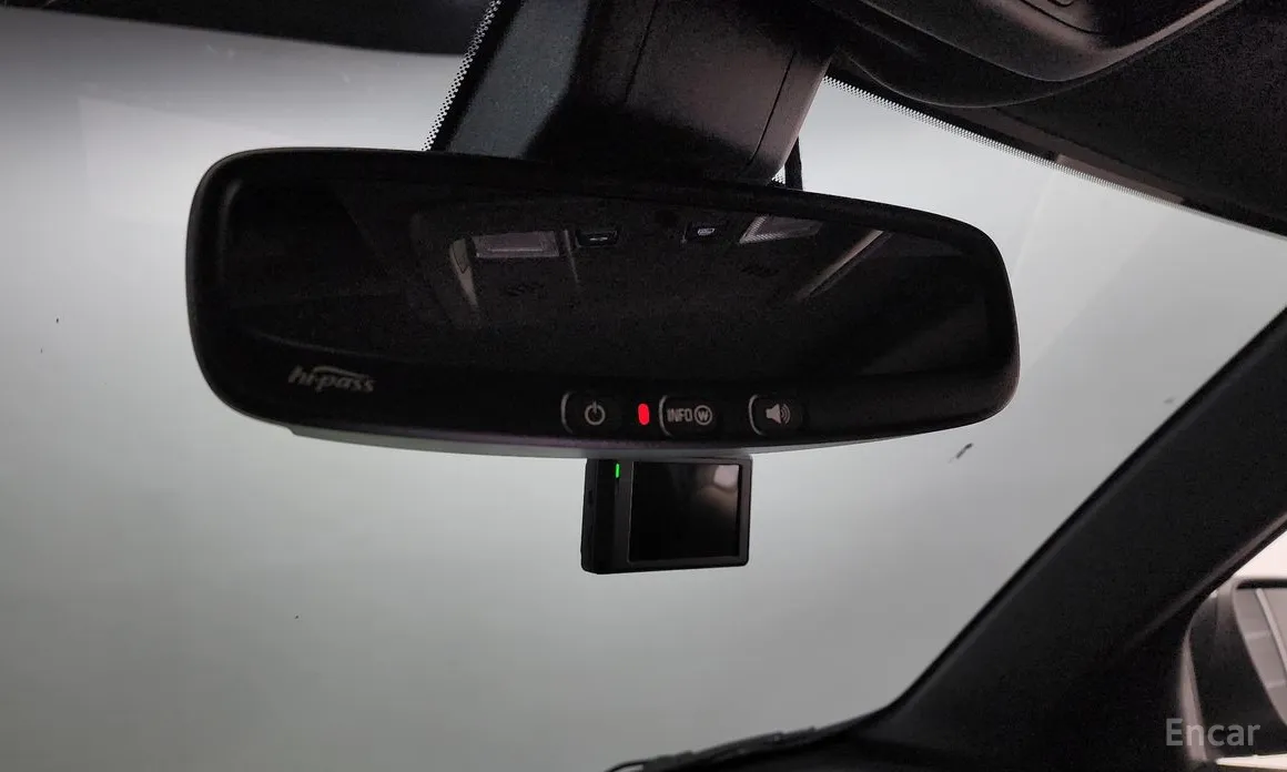 Фото 17 - Chevrolet Equinox