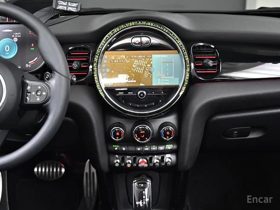 Фото 14 - Mini Cooper Convertible