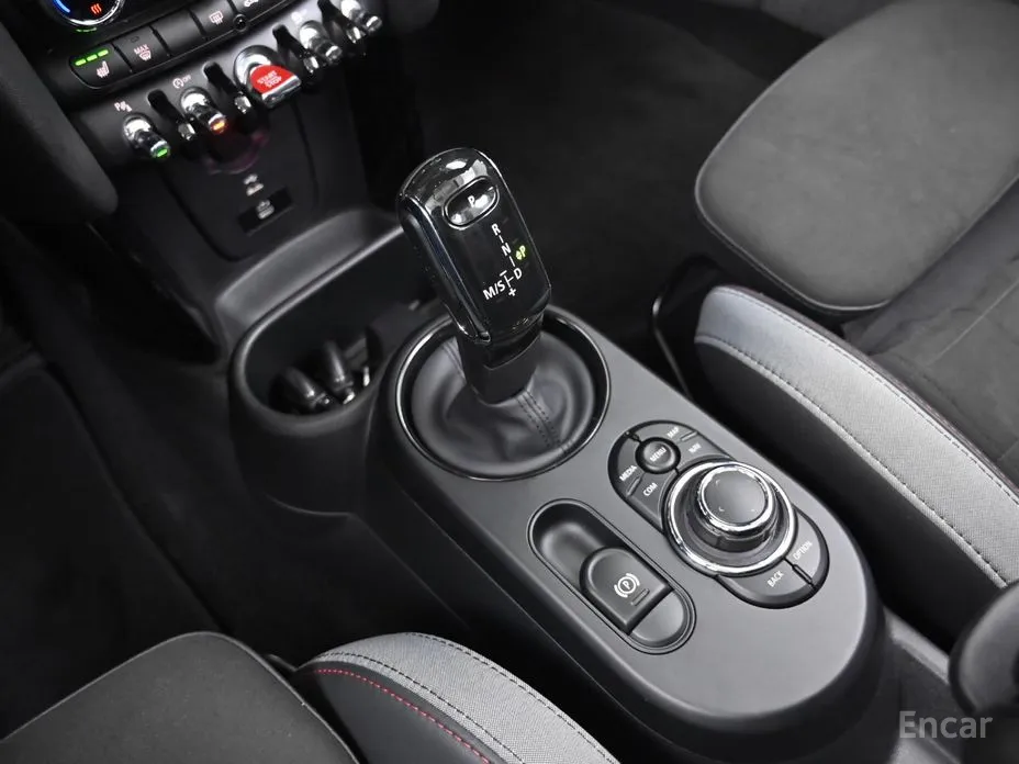 Фото 9 - Mini Cooper Convertible