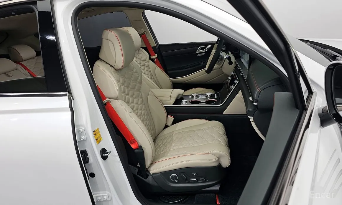 Фото 10 - Genesis GV80