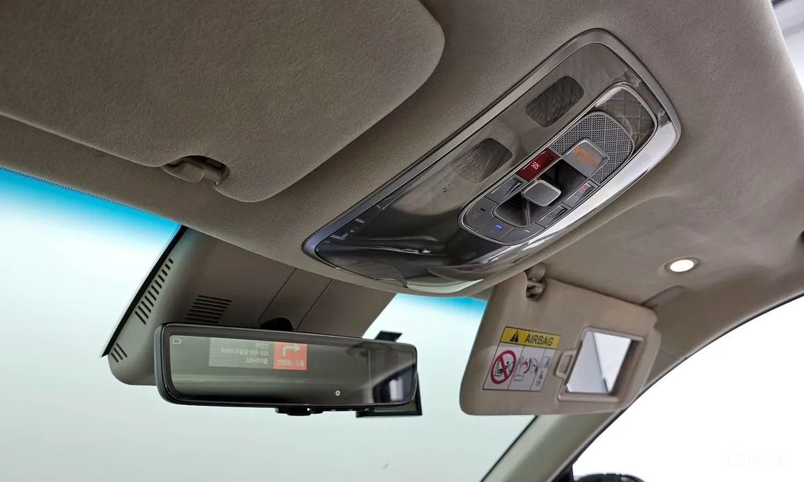 Фото 15 - Genesis GV80