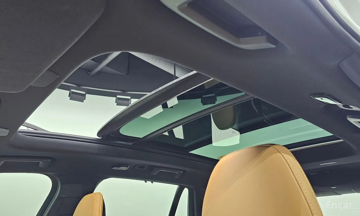 Фото 14 - Volvo XC90