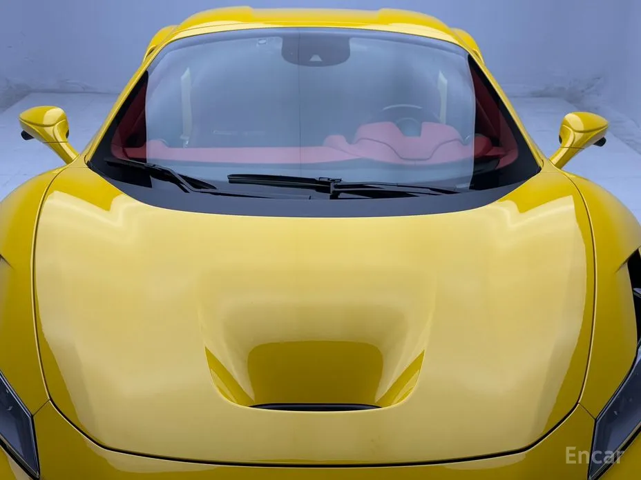 Фото 4 - Ferrari F8