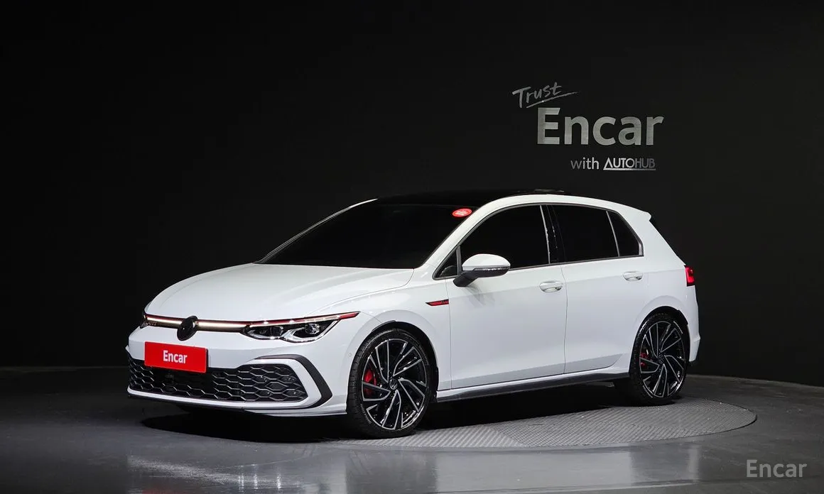 Фото 1 - Volkswagen Golf