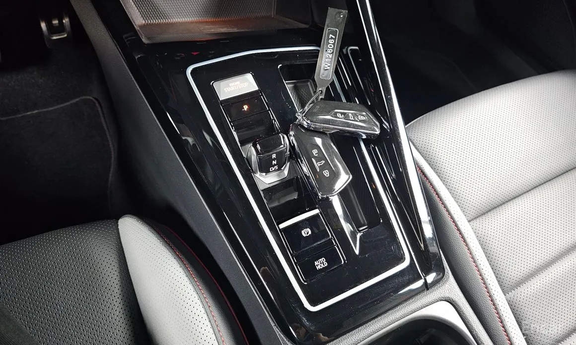 Фото 9 - Volkswagen Golf