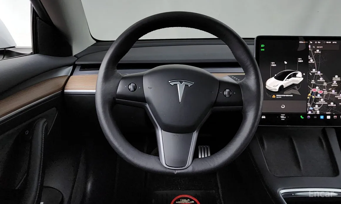 Фото 13 - Tesla Model 3