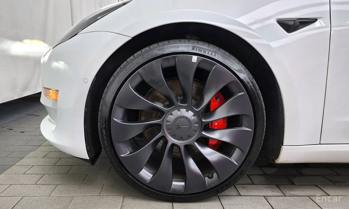 Фото 5 - Tesla Model 3