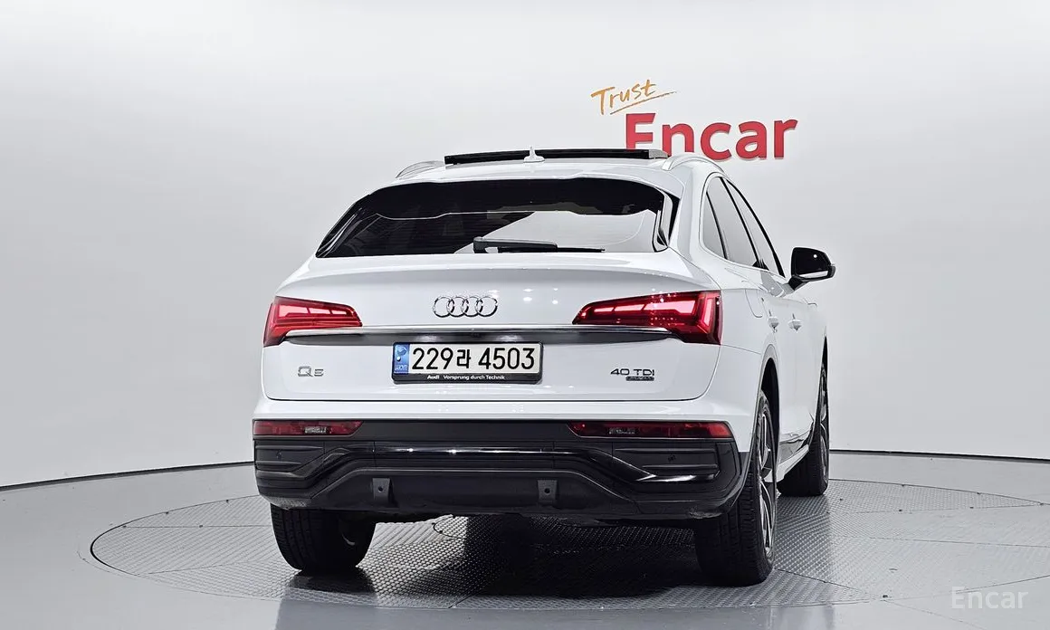 Фото 4 - Audi Q5