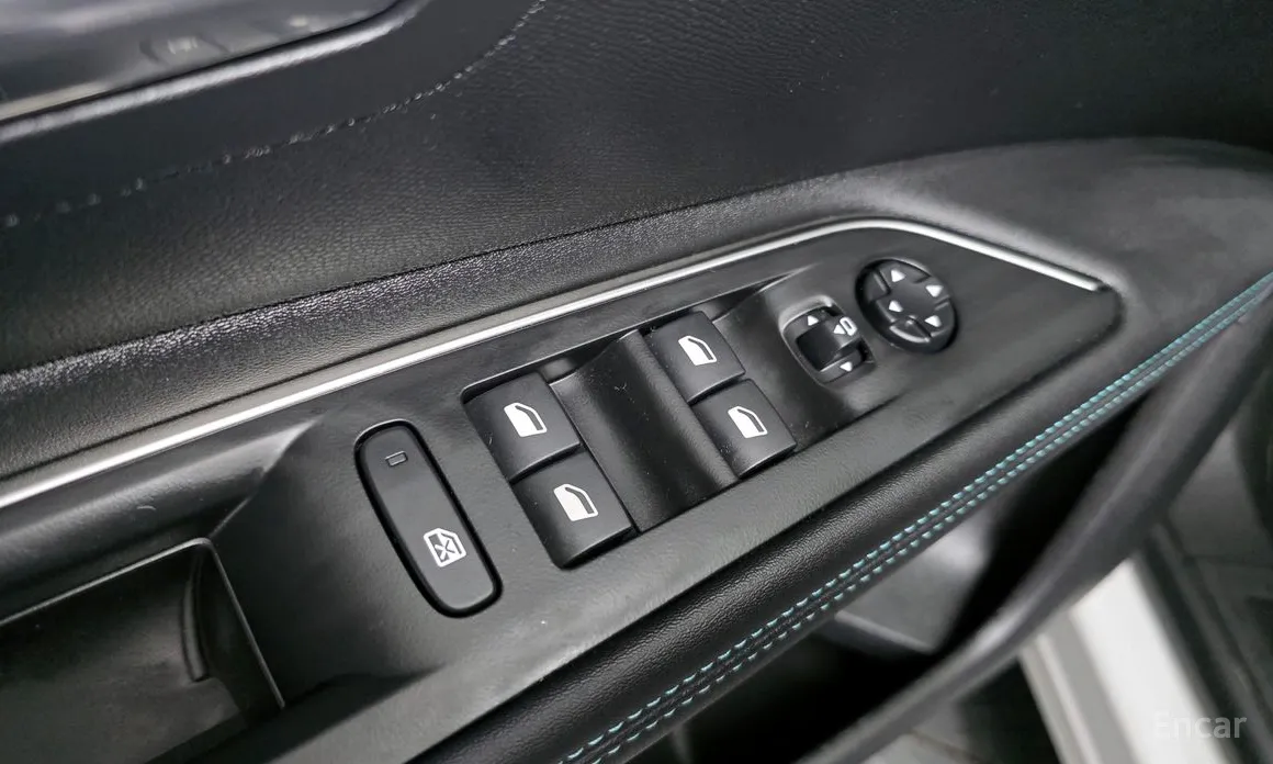 Фото 14 - Peugeot 3008