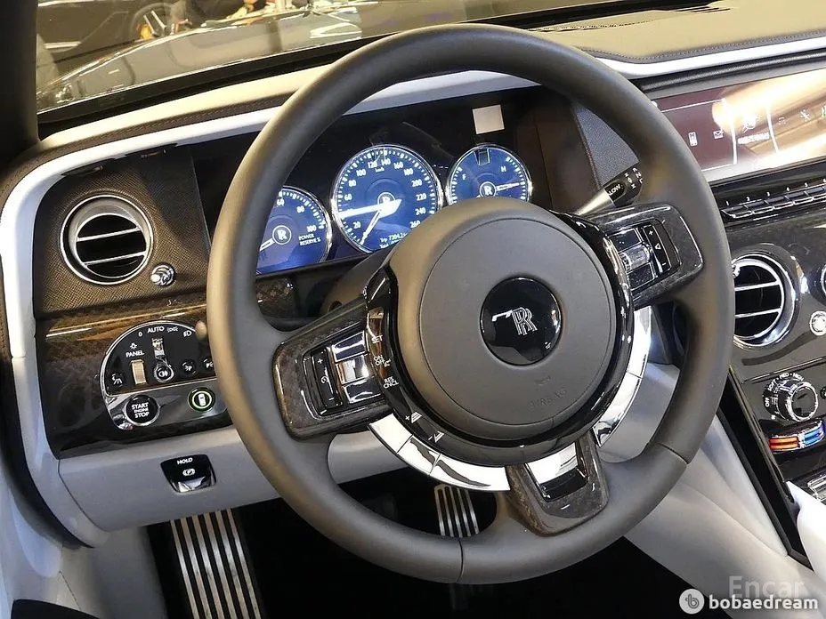 Фото 14 - Rolls-Royce Cullinan