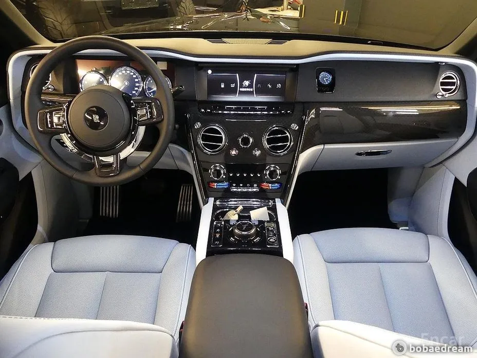 Фото 4 - Rolls-Royce Cullinan