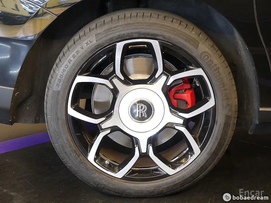 Фото 8 - Rolls-Royce Cullinan