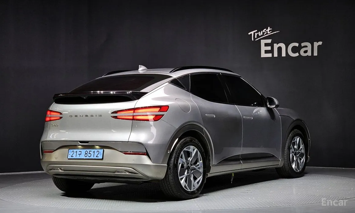 Фото 2 - Genesis GV60