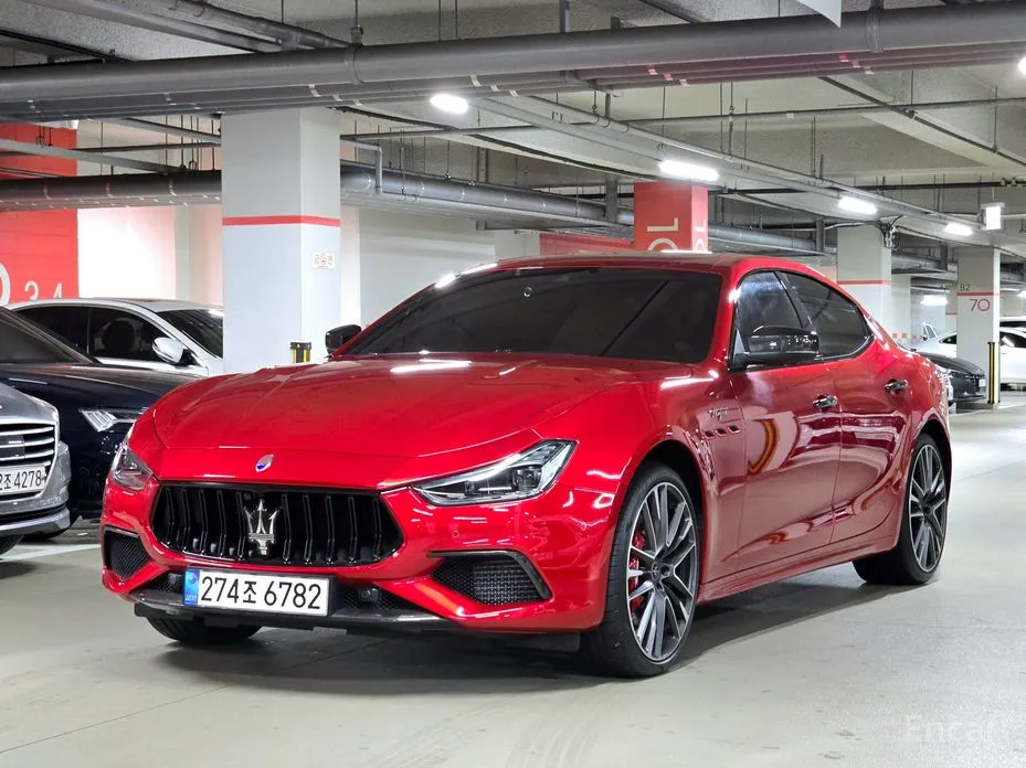 Фото 1 - Maserati Ghibli