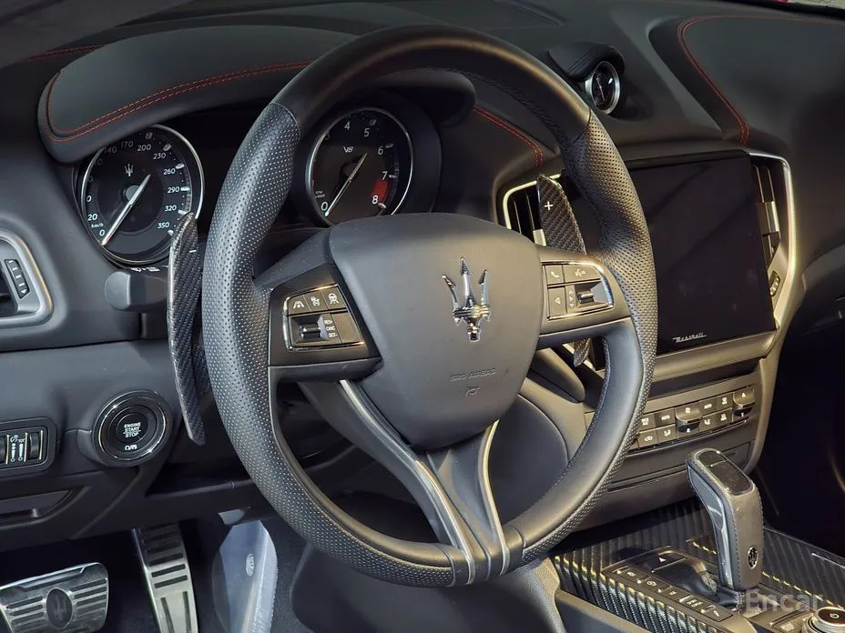 Фото 13 - Maserati Ghibli