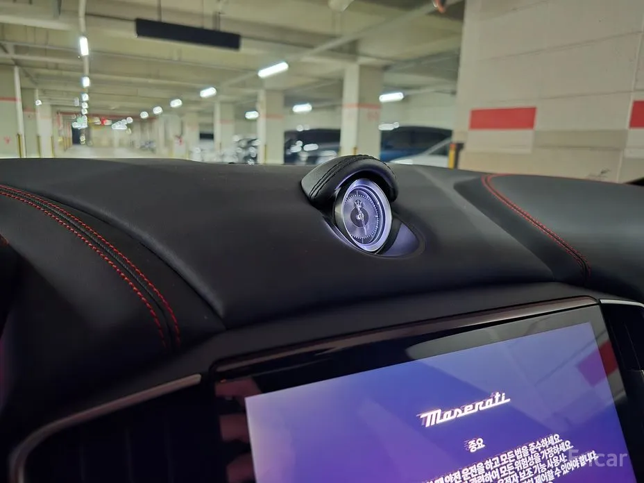 Фото 14 - Maserati Ghibli