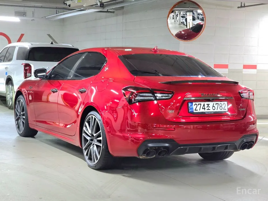 Фото 4 - Maserati Ghibli