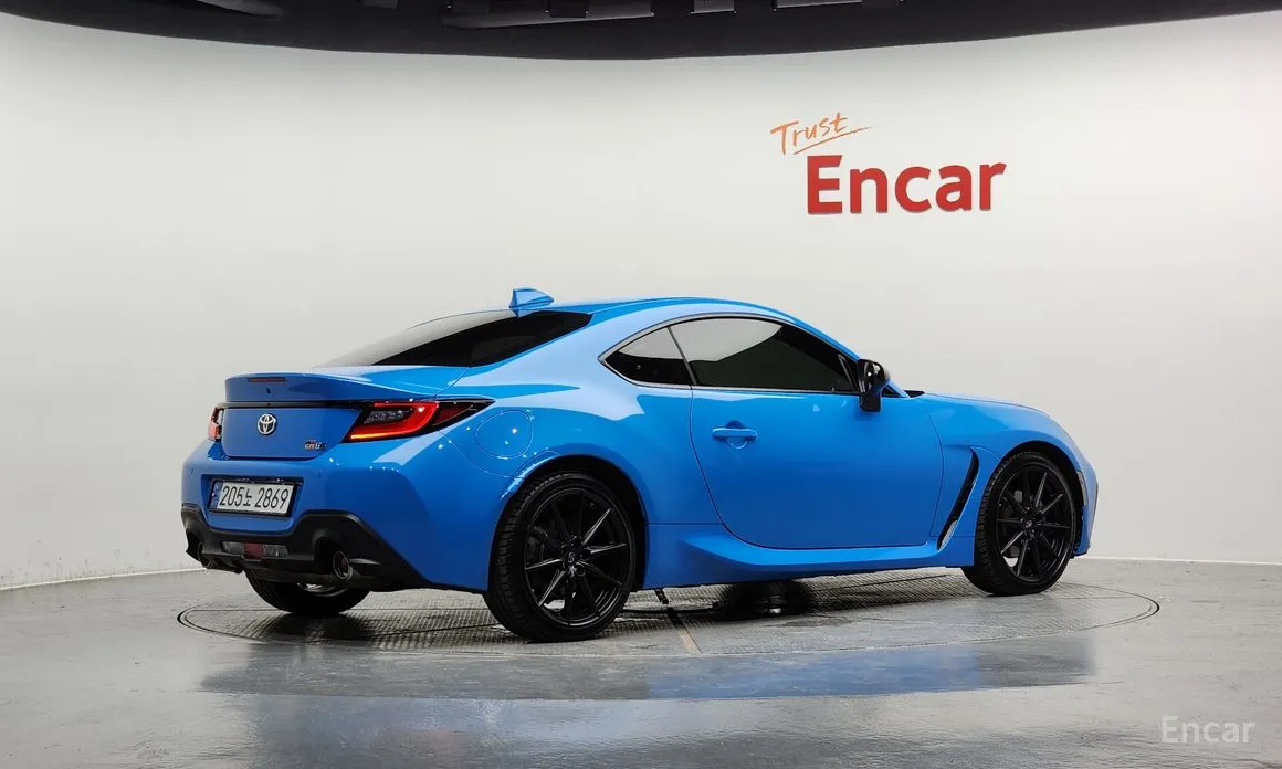 Фото 2 - Toyota 86