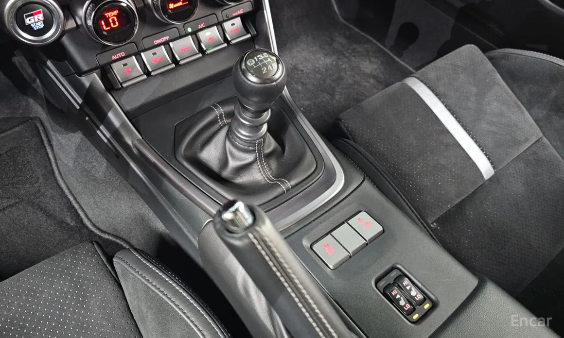 Фото 9 - Toyota 86