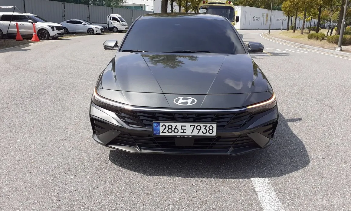 Фото 3 - Hyundai Avante