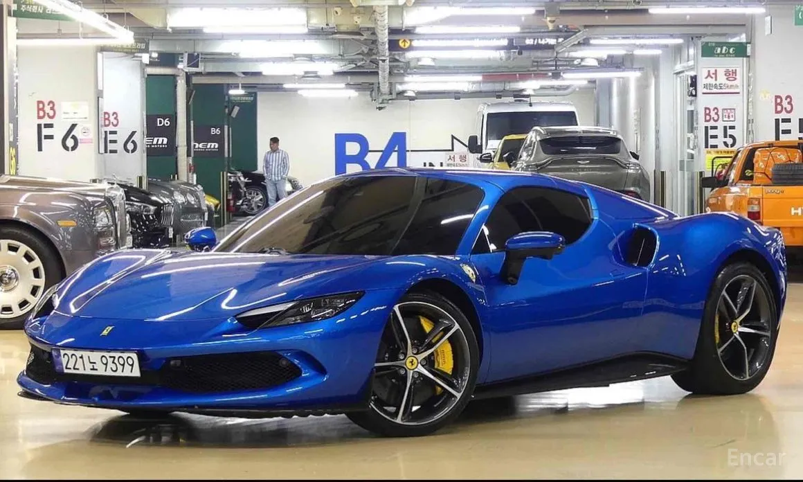 Фото 2 - Ferrari 296