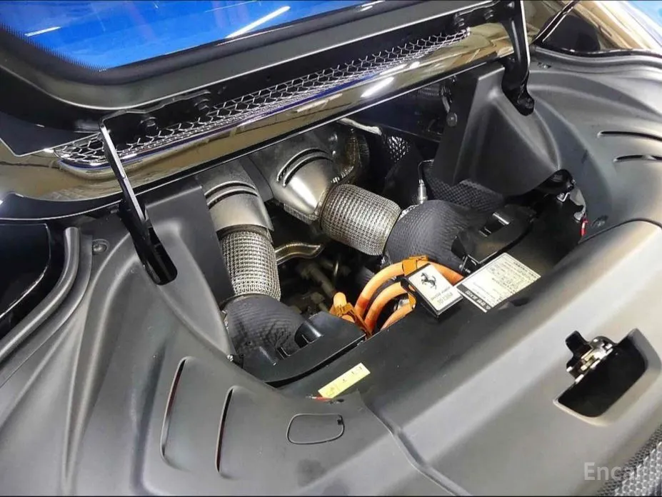 Фото 5 - Ferrari 296