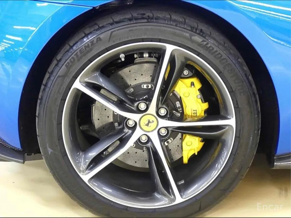 Фото 9 - Ferrari 296