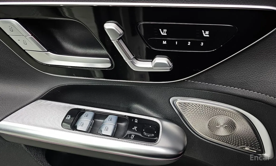 Фото 12 - Mercedes-Benz EQE