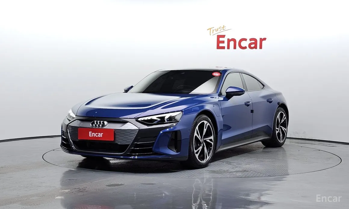 Фото 1 - Audi e-tron GT