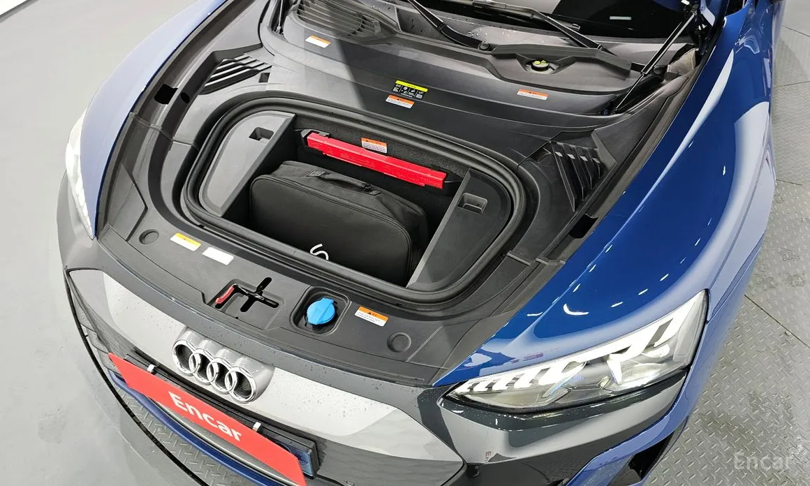 Фото 6 - Audi e-tron GT