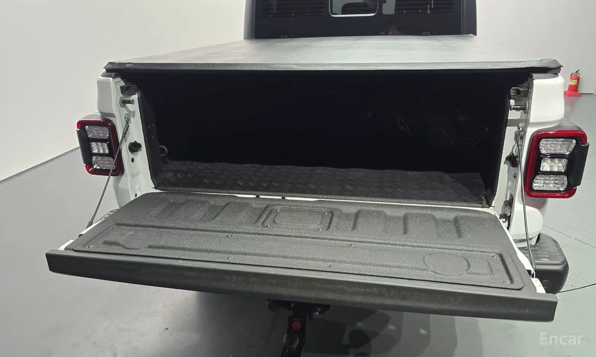 Фото 20 - Jeep Gladiator