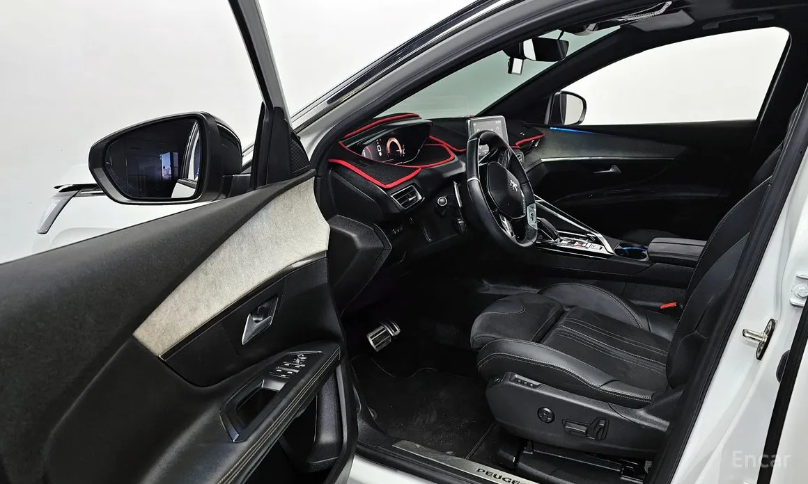 Фото 11 - Peugeot 5008