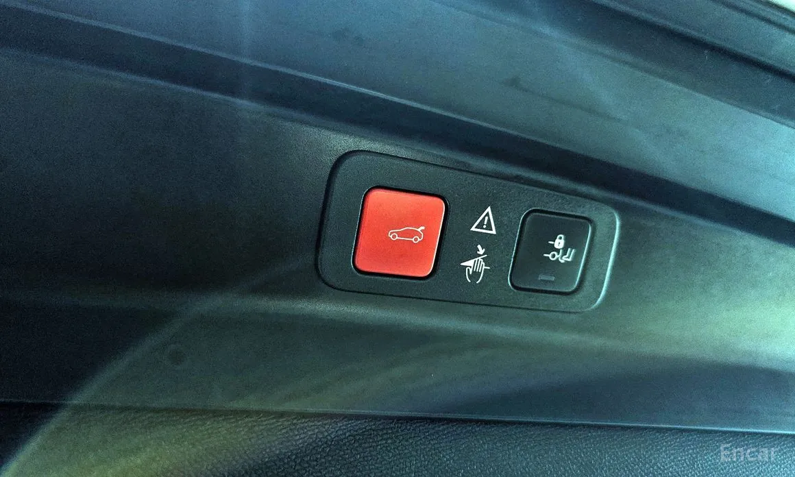 Фото 20 - Peugeot 5008