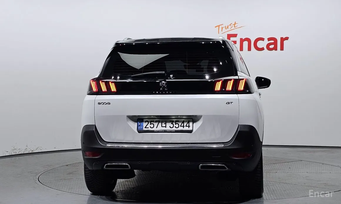 Фото 4 - Peugeot 5008