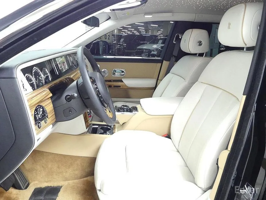 Фото 10 - Rolls-Royce Phantom