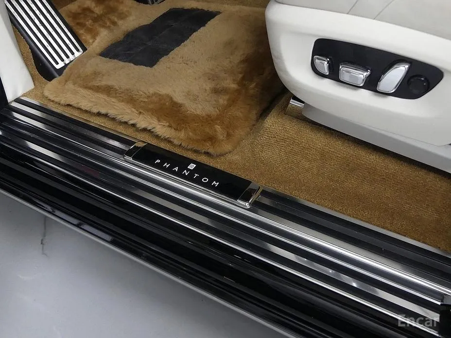 Фото 18 - Rolls-Royce Phantom