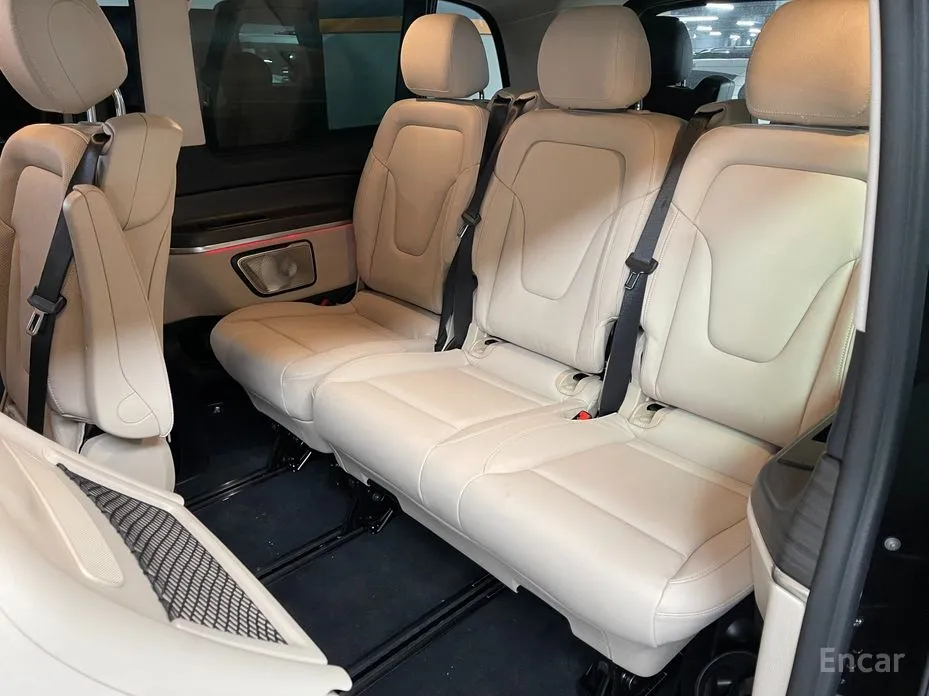 Фото 11 - Mercedes-Benz V-Class