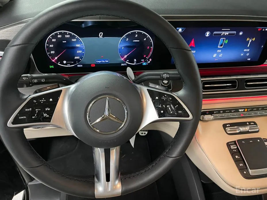 Фото 13 - Mercedes-Benz V-Class