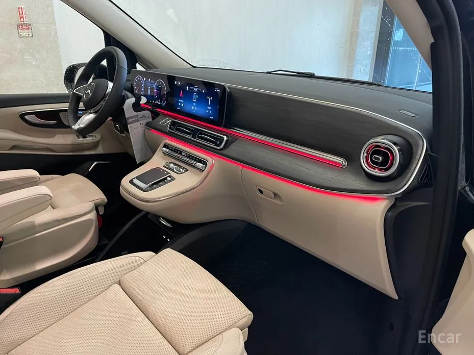 Фото 20 - Mercedes-Benz V-Class