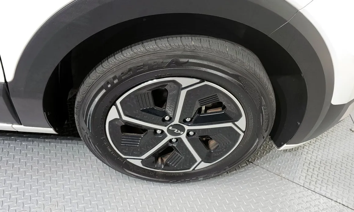 Фото 5 - Kia Niro