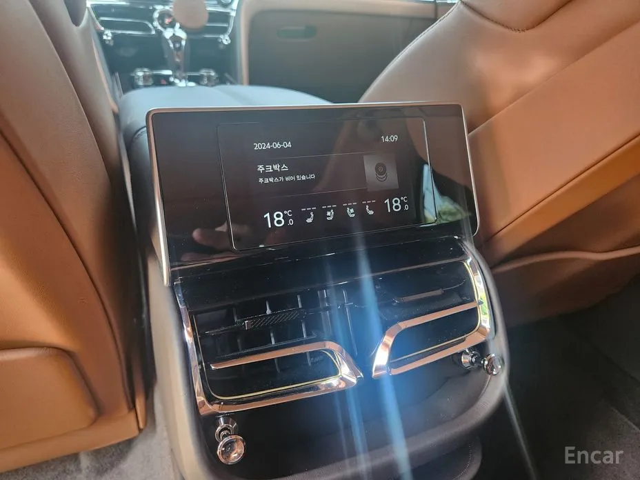 Фото 18 - Bentley Flying Spur