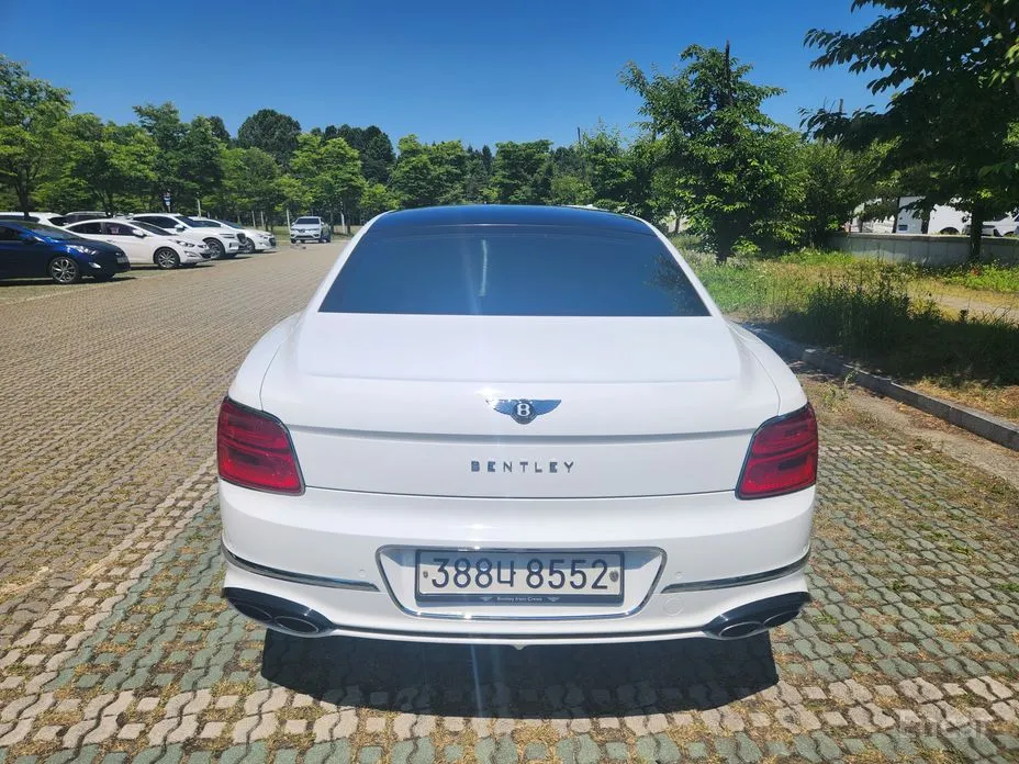 Фото 5 - Bentley Flying Spur