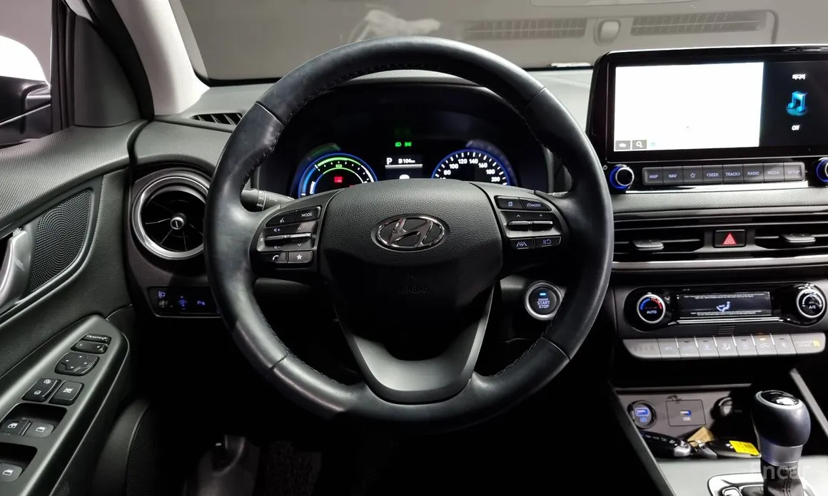 Фото 13 - Hyundai Kona