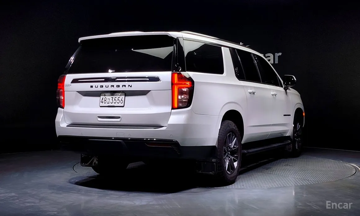 Фото 2 - Chevrolet Surburban